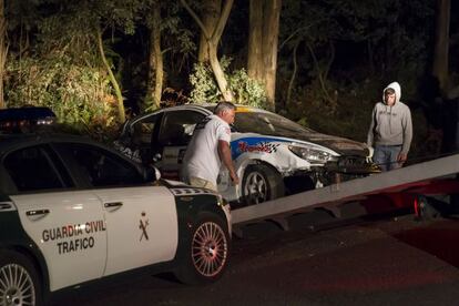 Traslado del coche que causó el accidente.