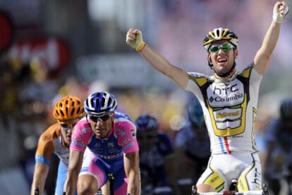 Cavendish se impone al 'sprint'