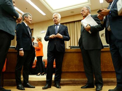 DVD 1126 (29 09 22). Madrid. Congreso de los Diputados. El comisario de justicia de la UE Didier Reyndrs comparece en comisión ante algunos diputados con motivo de su visita a España por el bloqueo de la renovación del poder Judicial. © LUIS SEVILLANO 