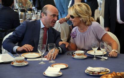 Esperanza Aguirre y el ministro de Econom&iacute;a, Luis de Guindos han participado esta ma&ntilde;ana den el Foro de Madrid. participan en el Foro de Madrid.