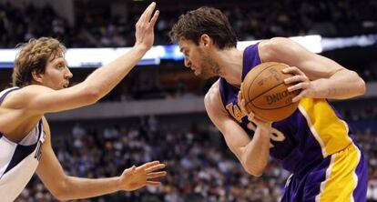  Pau Gasol frente a Dirk Nowitzki