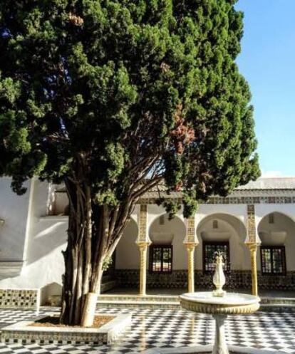Patio del museo Bardo, en Argel.