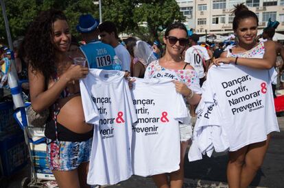 Campanha de conscientização sobre o zika vírus no Carnaval do Rio.