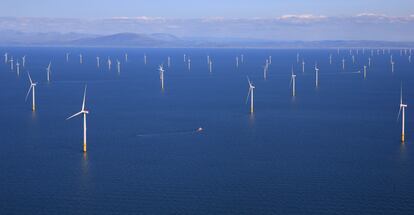 Parque eólico Walney Extension, de Orsted, en la costa de Blackpool (Inglaterra).