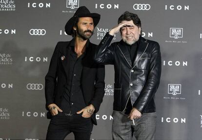 Leiva y Joaquín Sabina en los Premios ICON 2016 donde el de Úbeda fue galardonado con el Premio ICON a la Trayectoria Musical.