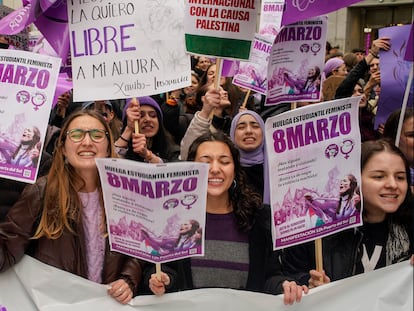 Estudiantes durante a manifestación del 8-M en Madrid.