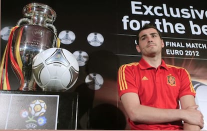 Casillas, durante la presentación del balón oficial de la Eurocopa.
