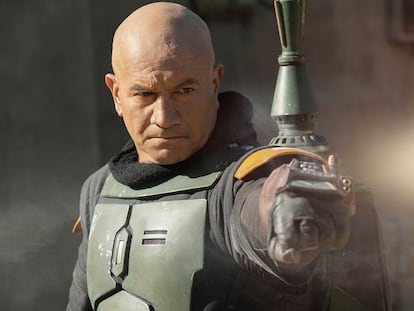 Temuera Morrison, sin el casco, como el cazarrecompensas Boba Fett.