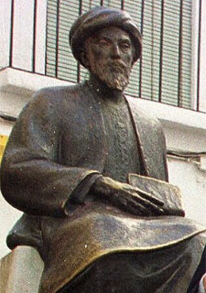 Estatua de Maimónides, en Córdoba.