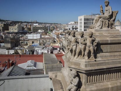 Conjunt escultòric del terrat d'El Corte Inglés al Portal de l'Angel de Barcelona.