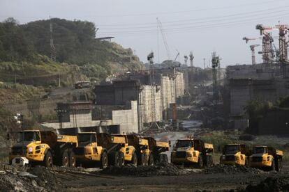 Foto das obras de ampliação do canal do Panamá.