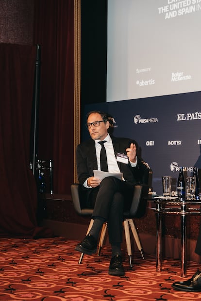 Jan Martínez Ahrens durante su conversación con Marc Murtra.