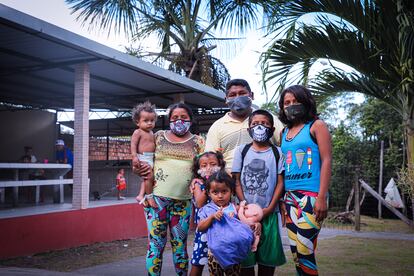 Familia de migrantes venezolanos en Brasil
