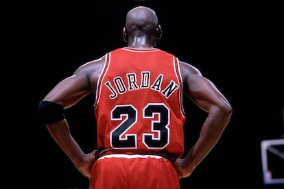 Michael Jordan durante un partido de la NBA de 1997.