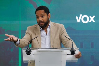 El secretario general de Vox, Ignacio Garriga, durante una rueda de prensa el 26 de junio.