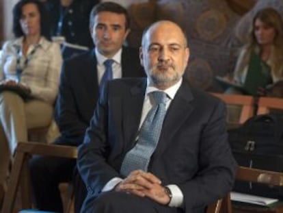 Francisco Pérez de los Cobos, durante una charla este mes de septiembre en Santander.