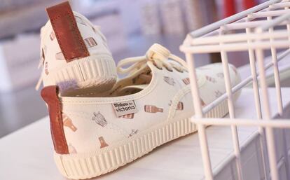 La zapatilla de Victoria para Mahou.