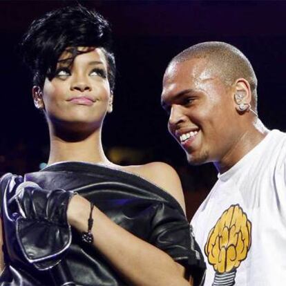 Rihanna y Chris Brown, en 2008, cuando eran pareja.