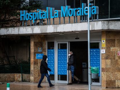 La entrada del Hospital de Sanitas de La Moraleja, en Madrid, el pasado marzo.