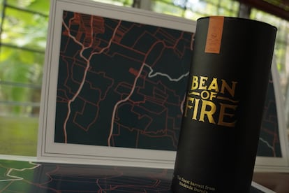 Una lata del café de la marca Bean of Fire producida en la finca Hacienda Dorada, adquirida por los Bukele.