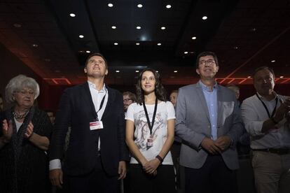 Albert Rivera, Inés Arrimadas y Juan Marín durante la convención España Ciudadana celebrada en Sevilla.