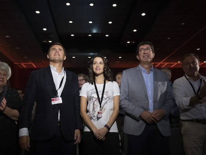 Albert Rivera, Inés Arrimadas y Juan Marín durante la convención España Ciudadana celebrada en Sevilla.