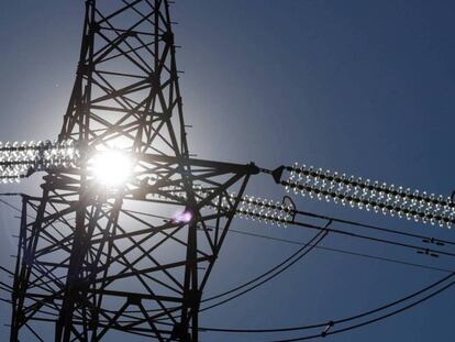 La electricidad bajará este lunes cerca de un 6%, hasta los 214,75 euros el MWh