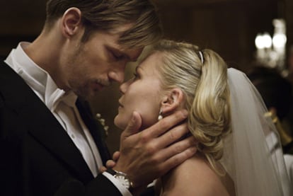 Alexander Skarsgård y Kirsten Dunst, pareja recién casada en <i>Melancolía. </i>