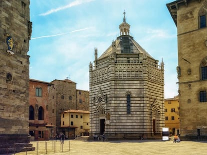 El baptisterio de San Giovanni in Corte, en la villa toscana de Pistoia (Italia). 