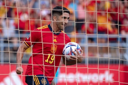 Carlos Soler, después de marcar su gol a la República Checa.