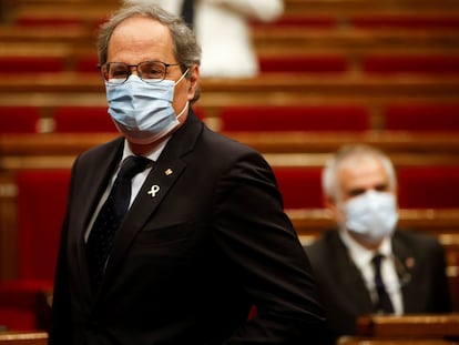 Quim Torra (izq.) y Carlos Carrizosa, en la sesión de control de este miércoles.