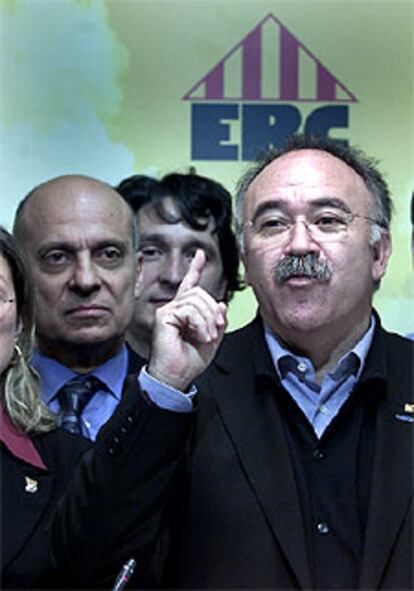 Josep Lluís Carod, ayer, en la comparecencia ante la prensa.