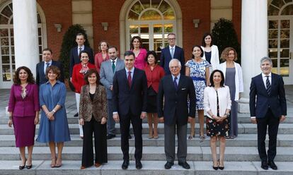 Nova foto de família del Govern de Pedro Sánchez.