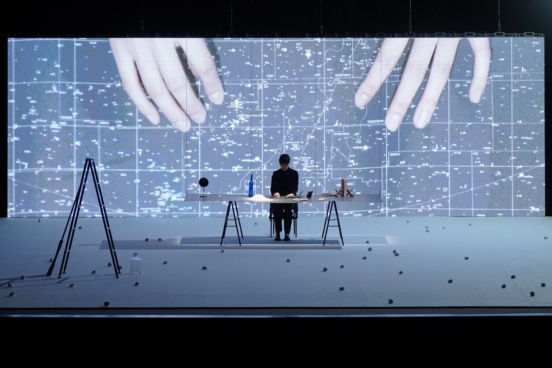 Un instante del espectáculo 'Tangent', de Shiro Takatani.