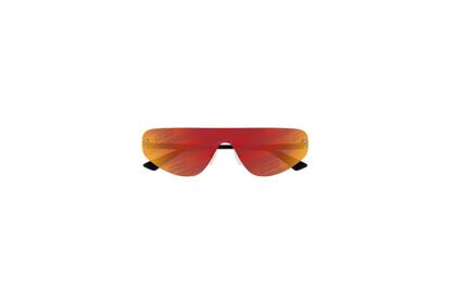Gafas de sol de Alexander McQueen (170 €).