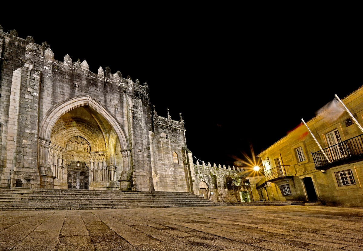 Strange theft of documents and jewelry in the Tui cathedral: a complaint focuses on the archivist’s assistant fired in 2021 | Spain