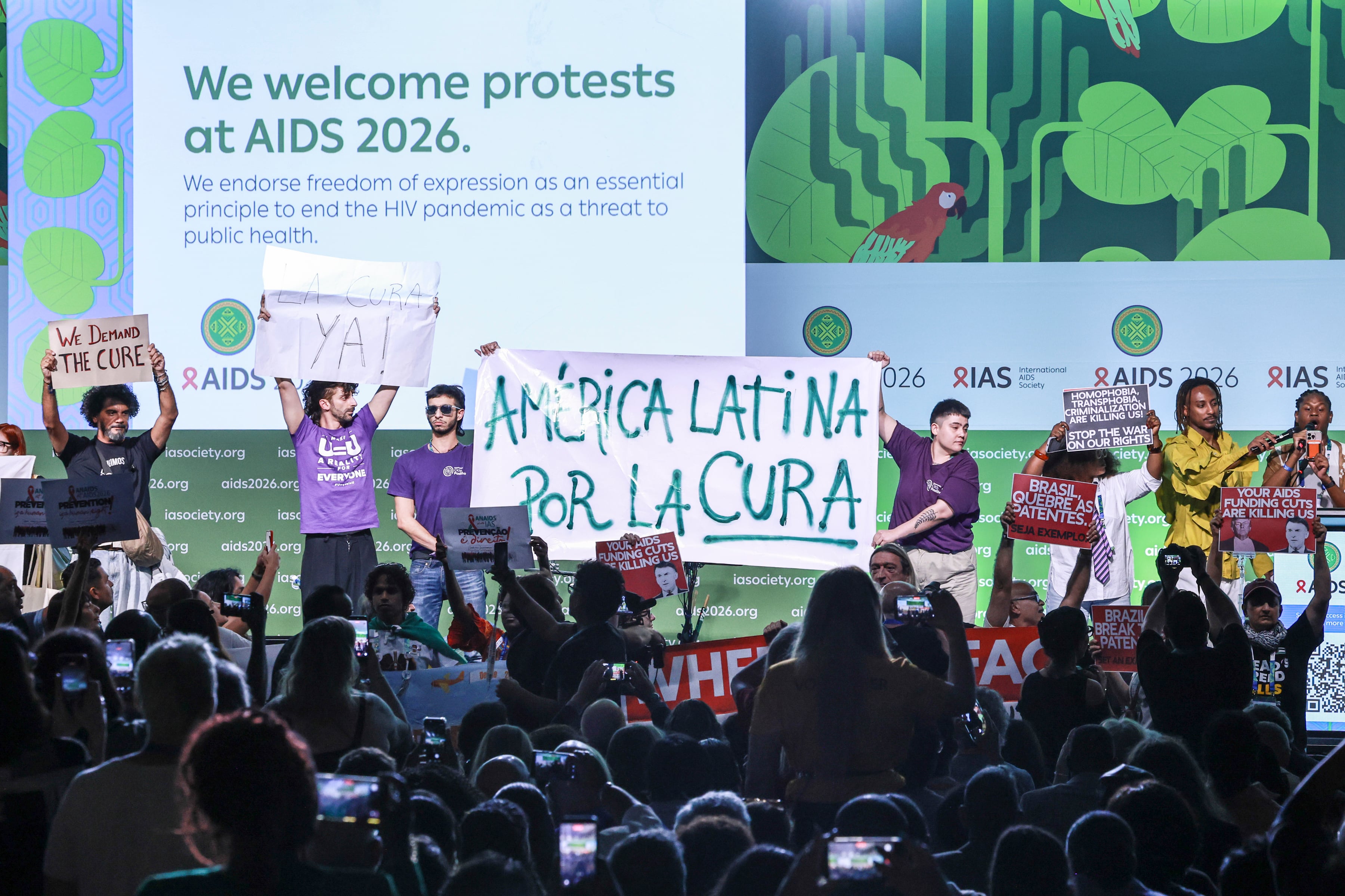El lenacapavir, el medicamento revolucionario contra el VIH, sigue sin llegar a Latinoamérica