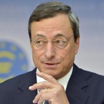 Draghi defiende la estrategia del BCE para hacer frente a la crisis del euro