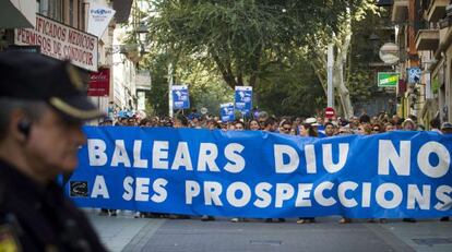 Cabecera de la manifestación en Palma de Mallorca contra las prospecciones petrolíferas.