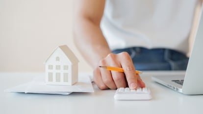 Los expertos recomiendan que el coste mensual del préstamo no supere el 30% de los ingresos de los compradores.