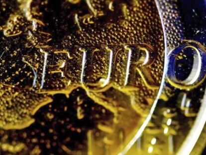 El euro camina hacia la paridad con el dólar