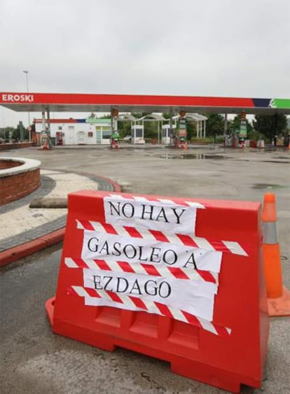 Gasolinera en un centro comercial de San Sebastián.