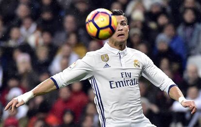 El Real Madrid se enfrenta a la Real Sociedad en el Santiago Bernabéu