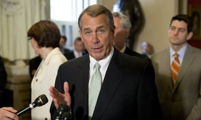 John Boehner se dirige a la prensa tras la aprobaci&oacute;n de su ley para prorrogar el techo de deuda.
