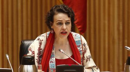 La ministra de Trabajo, Migraciones y Seguridad Social, Magdalena Valerio, en la Comisión de Trabajo, Migraciones y Seguridad Social.
 
 