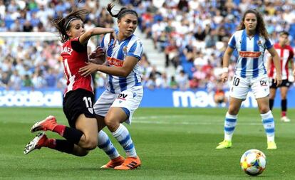 La Real Sociedad se enfrenta al Athletic, en un encuentro de la Liga Iberdrola. 