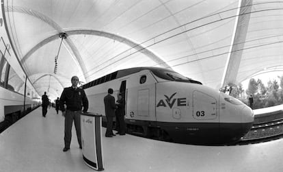 Estación de Santa Justa en Sevilla, el 20 de abril de 1992.