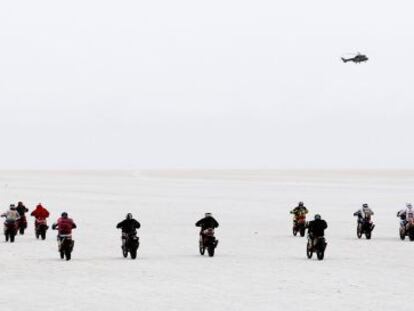 Los pilotos del Dakar comienzan la octava etapa.