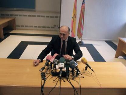 Enrique Crespo, en la rueda de prensa en la que ha anunciado su dimisión.
