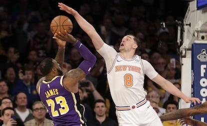 Hezonja tapona a LeBron en el último tiro del partido.